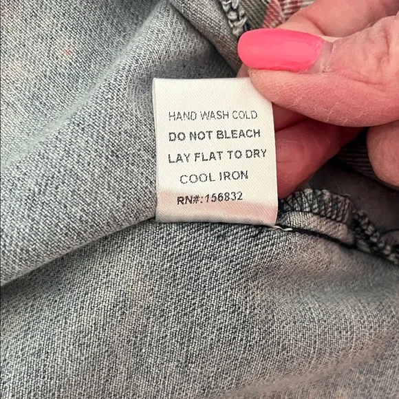 BiBi Denim Jacket Shacket with Pink Floral Design NWOT - Picture 11 of 11